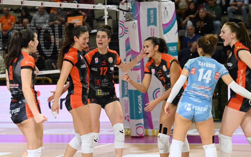 Via al girone di ritorno della Serie A1 Tigotà: domenica 14 (ore 17) arancionere in campo a Cuneo